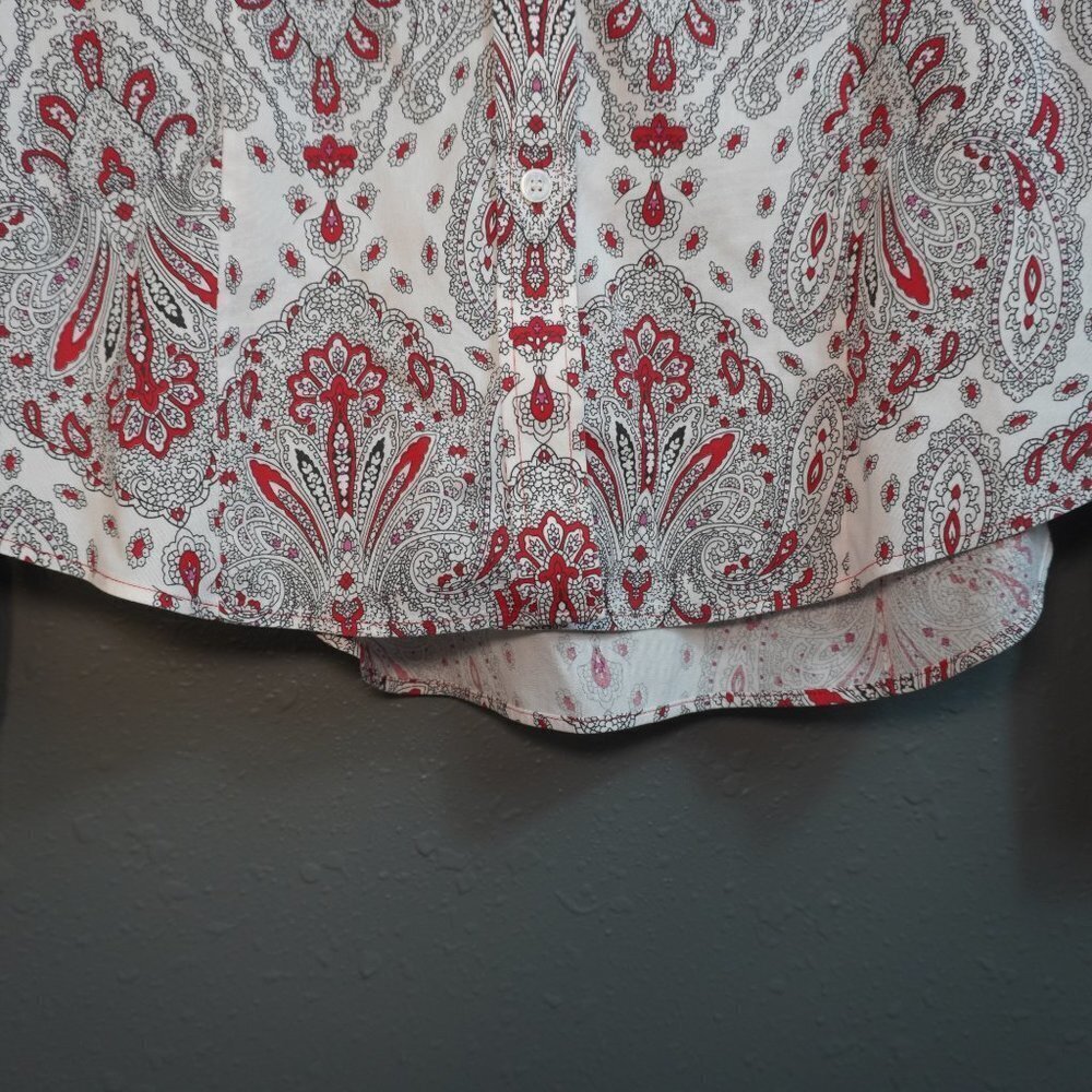 Talbots Womens Button Up Red White Paisley Long Sleeve Wrinkle Resistant Size 8P - Picture 2 of 7